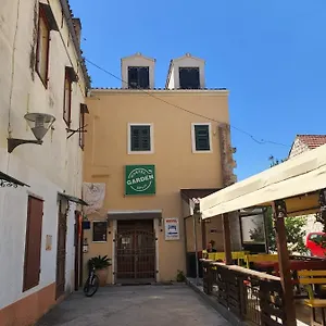 https://split-garden-hostel.splithotels.org